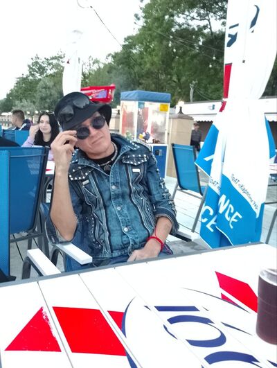  ,   Plattton, 41 ,   ,   , c , 