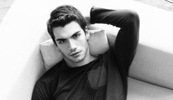  ,   Armen, 32 ,     , c , 