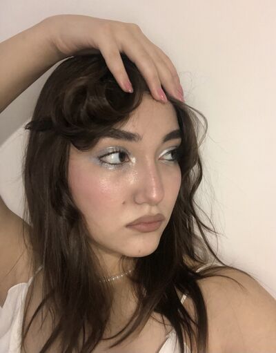  ,   Milana, 20 ,   ,   