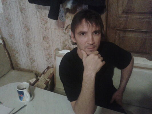  ,   Valentin, 44 ,     , c 