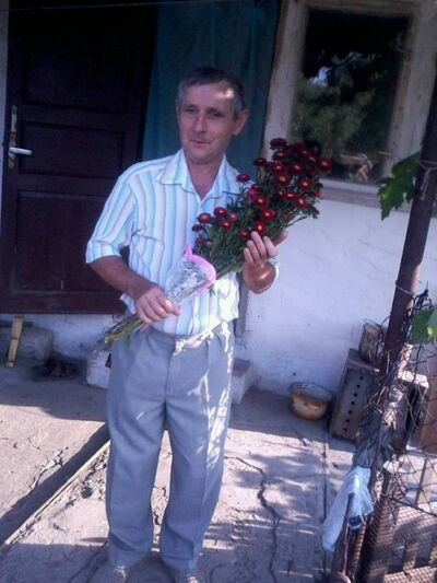  ,   Viktor, 72 ,   