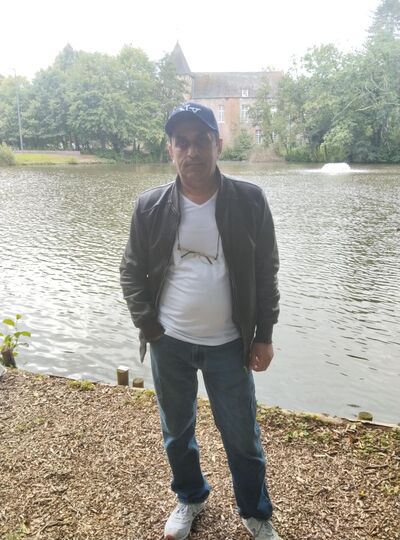  ,   Leon, 49 ,   ,   , c , 