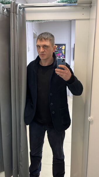 ,   Alex, 37 ,   ,   