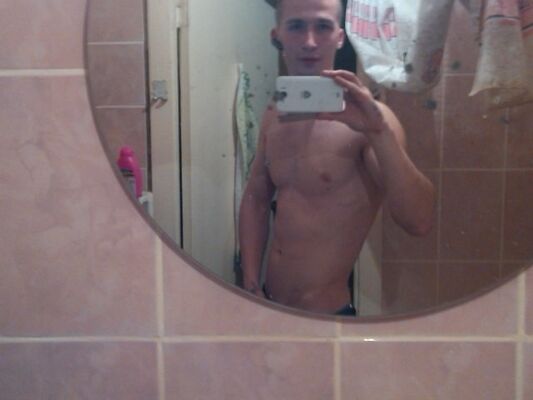  ,   Irbis Felild, 33 ,  