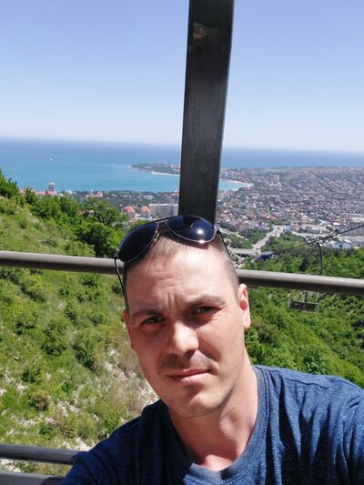  ,   Alex, 35 ,   ,   , c , 