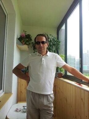  18524053  Zoran, 48 ,    