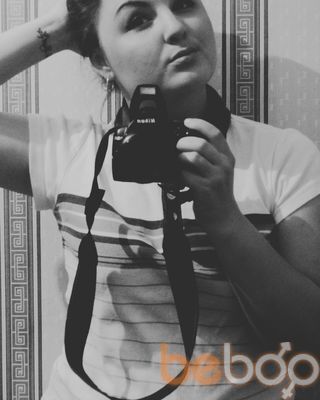  ,   Maria, 33 ,  