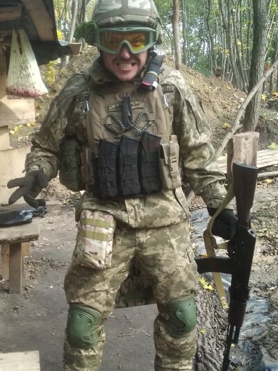  ,   Anton, 40 ,   ,   , c 