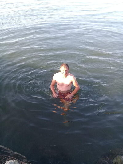  ,   Artur, 43 ,   ,   , c 