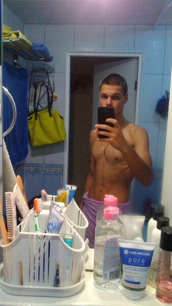  ,   Mark, 27 ,   