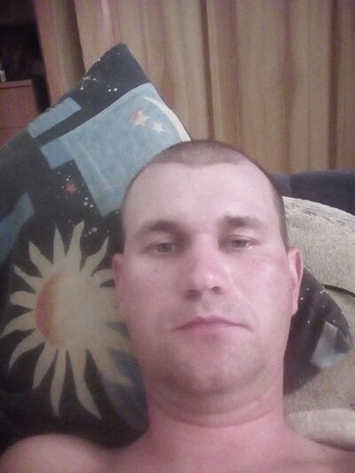  ,   Maksim, 33 ,   