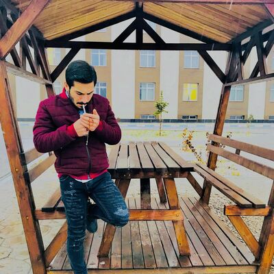  ,   Enis, 33 ,   ,   