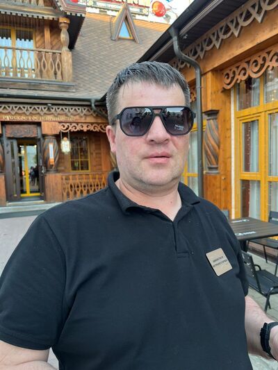  ,   Denis, 46 ,   ,   , c 
