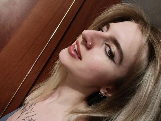  ,   Elya, 22 ,   ,   