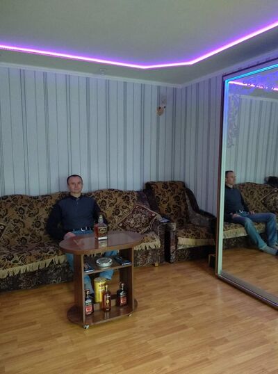 ,   Cergey, 48 ,   ,   