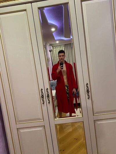  ,   Vladislav, 25 ,   ,   