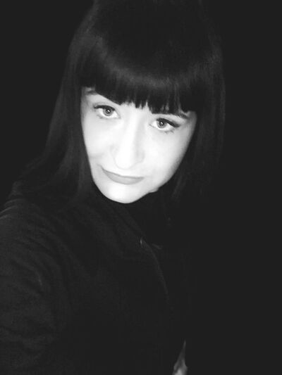  ,   Brunette, 31 ,   