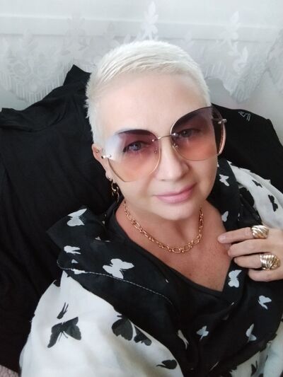 ,   Inna, 54 ,  