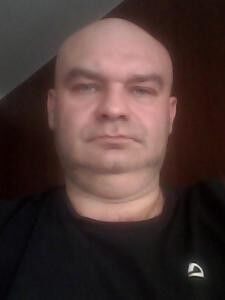  10059943  Roni, 51 ,    