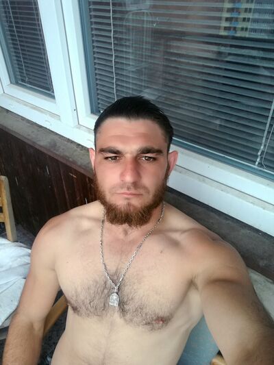  ,   Artur, 31 ,   c 