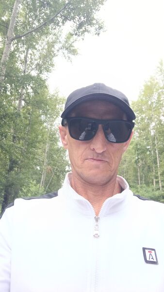  ,   Eduard, 47 ,   ,   