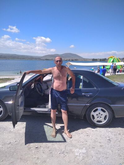  ,   Viktr, 49 ,   ,   