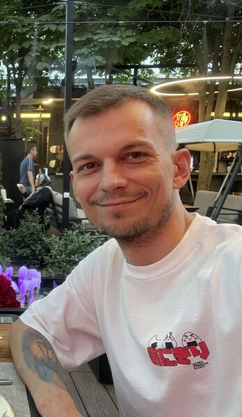  ,   Serj, 39 ,   ,   