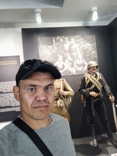  ,   Serge, 41 ,   ,   , 