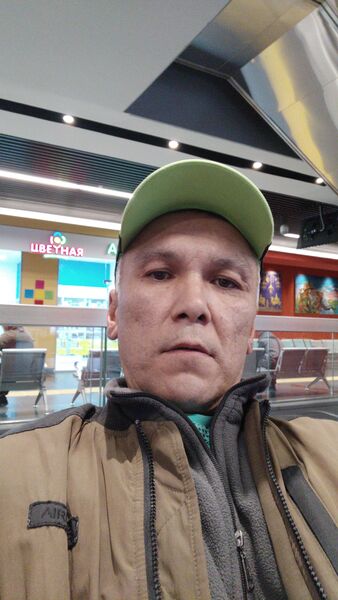  ,   Ruslan, 49 ,   c 
