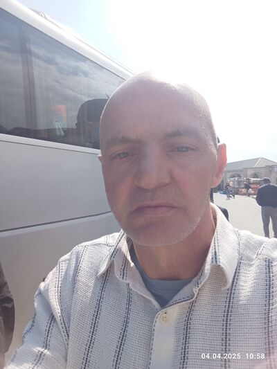  ,   Kamil, 57 ,   ,   
