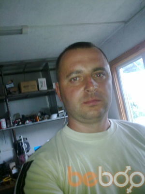  ,   Sasha, 44 ,   