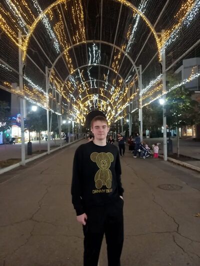  ,   Yaroslav, 20 ,   ,   , c , 