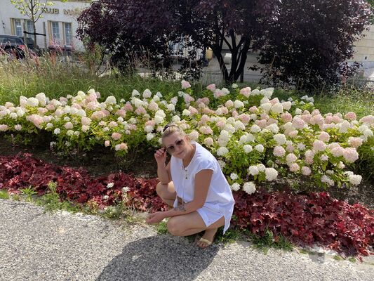  ,   Natali, 52 ,   c 