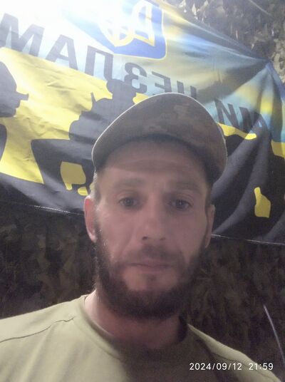  ,   Stas, 37 ,   ,   