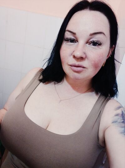  ,   Elenka, 39 ,  