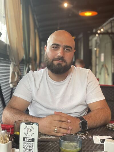  ,   Artyom, 29 ,   ,   