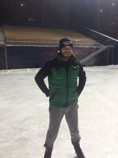  ,   Yury, 31 ,   ,   