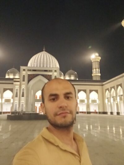  ,   Karim, 32 ,   ,   