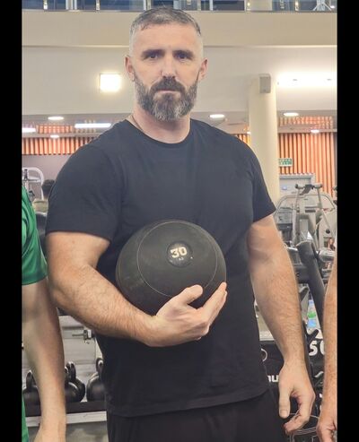  ,   Nikola, 43 ,   ,   , c 