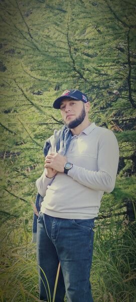  ,   Malik, 31 ,   c , 