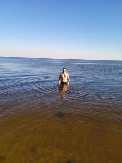  ,   Denis, 37 ,   ,   , c 