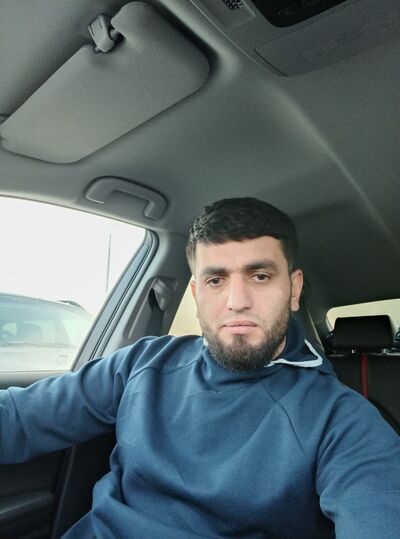  ,   Ali, 33 ,   ,   