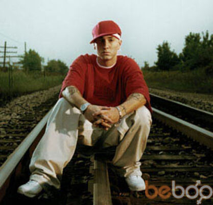  ,   Eminem, 33 ,   