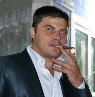 ,   Vlad, 45 ,   