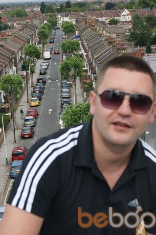  London Colney,   Dmitrij, 42 ,   