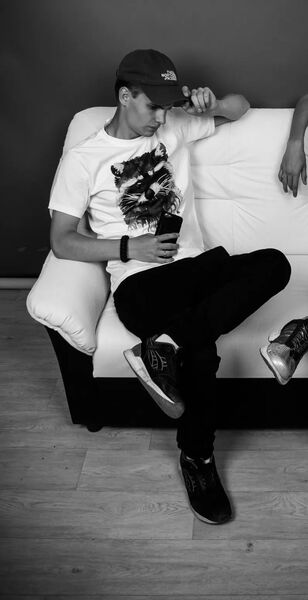  ,   Alexander, 24 ,   ,   , 