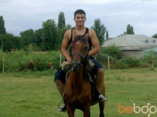  ,   Samir, 32 ,  