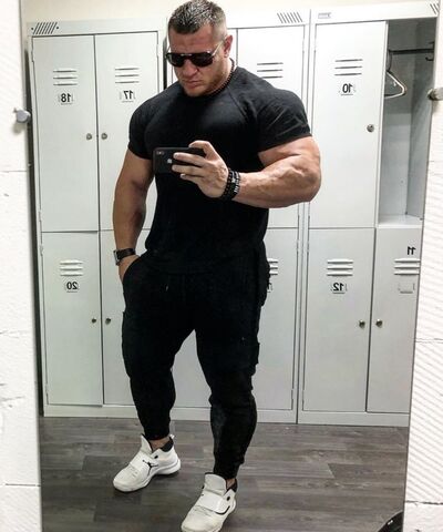  ,   ALEX G, 42 ,   ,   , c 