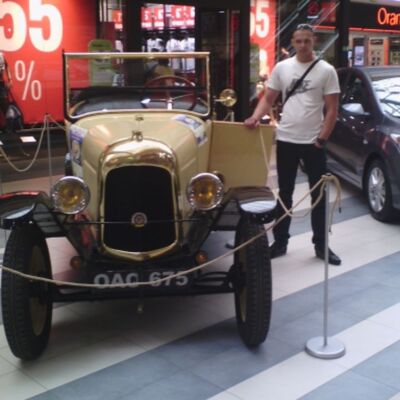  ,   Sanya, 37 ,   ,   , c 