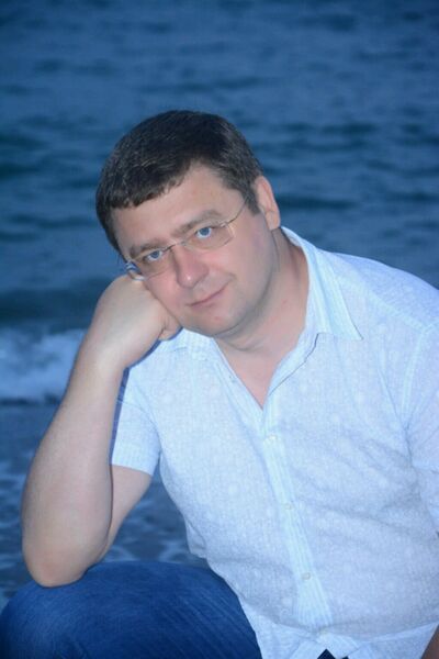  ,   Ruslan, 52 ,   ,   , c 